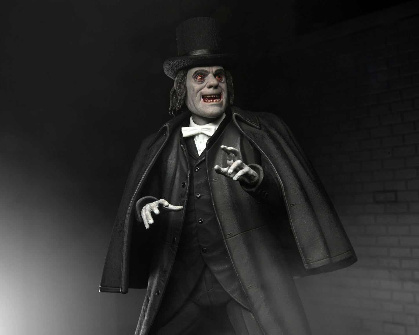 London After Midnight (1927) 7″ Scale Action Figure – Ultimate Professor Edward Burke