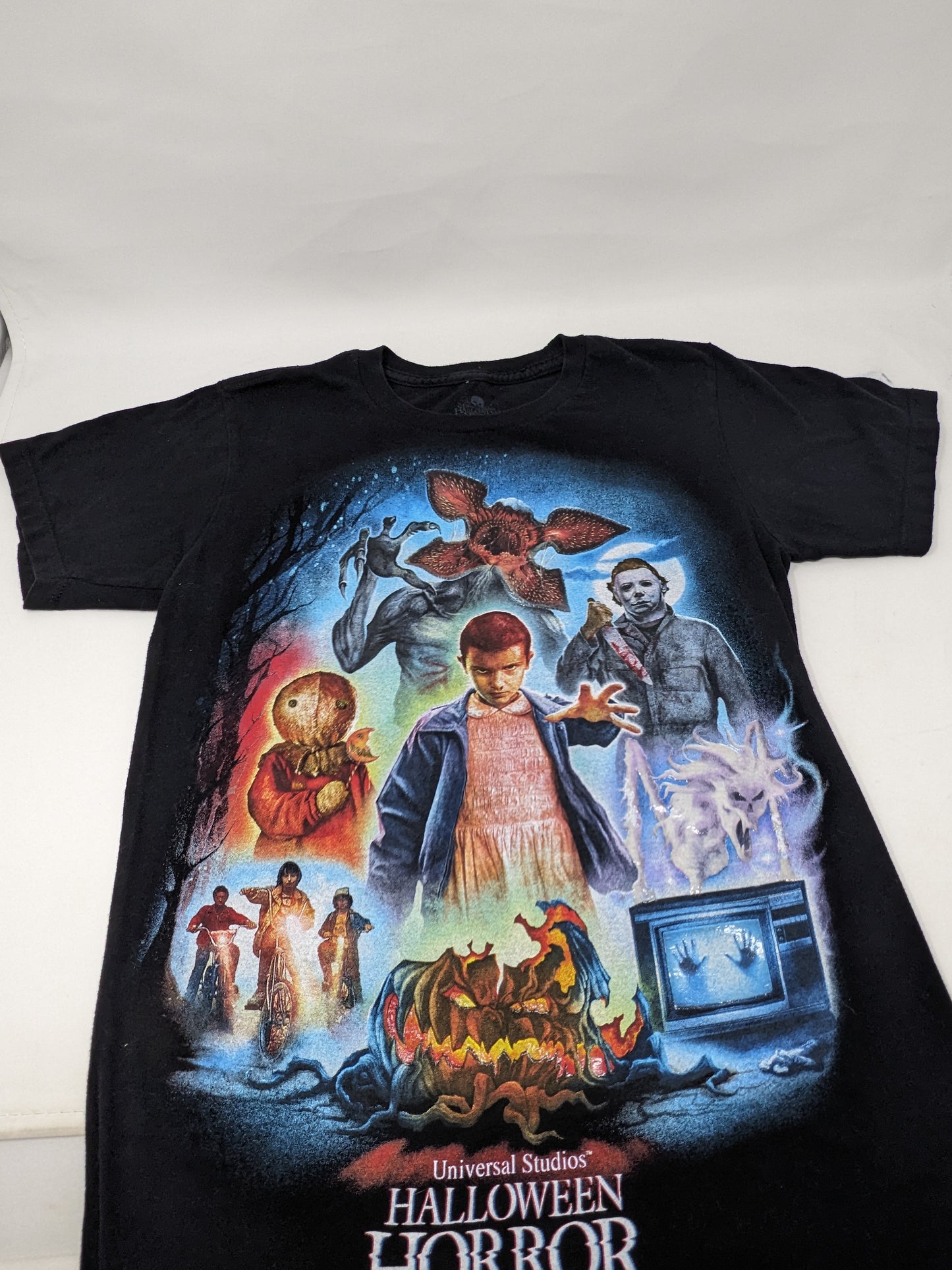 Universal Studios Halloween Horror Nights 2018 T-Shirt (Women's XS)