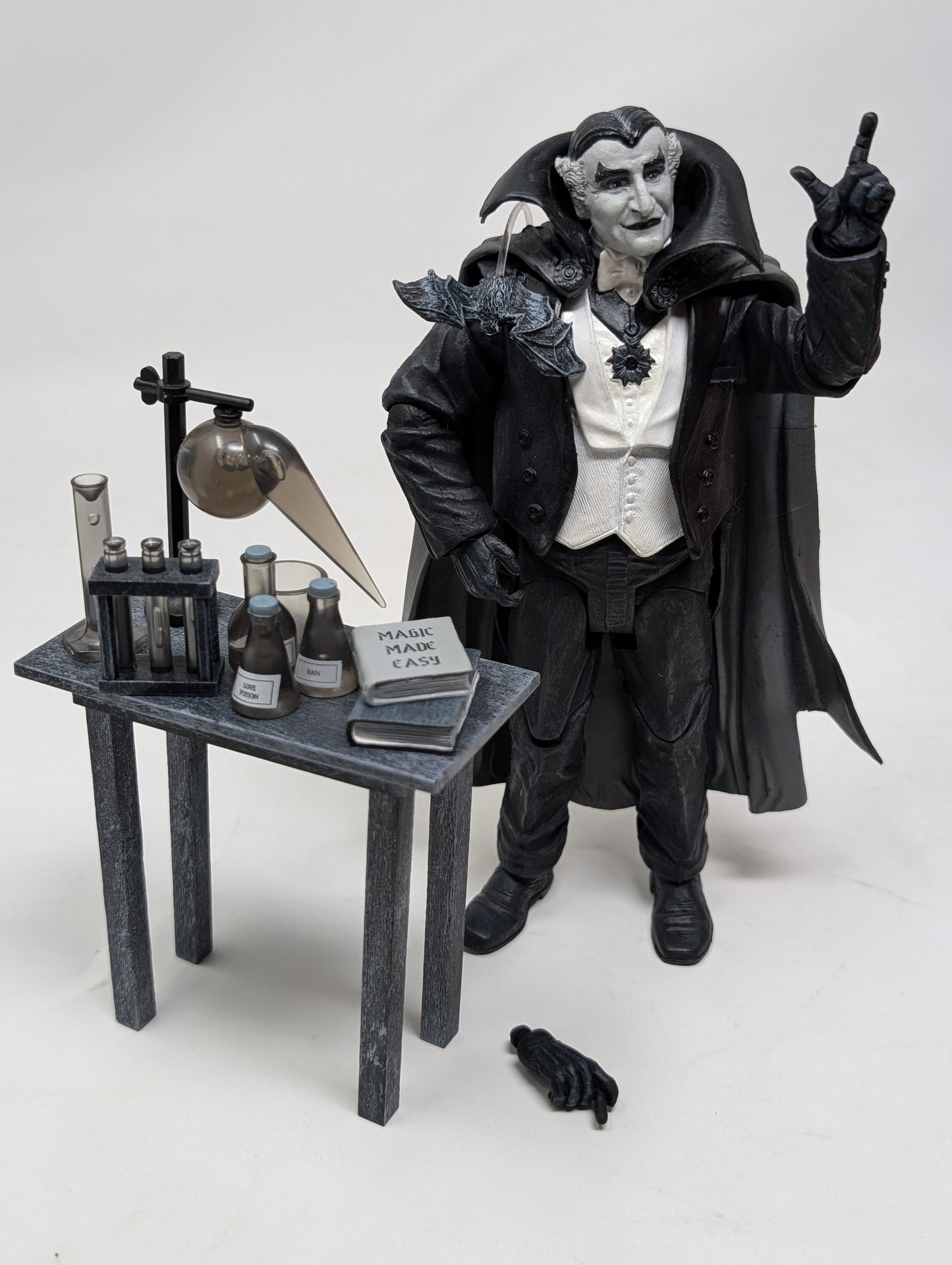Diamond Select Grandpa Munster (Loose)
