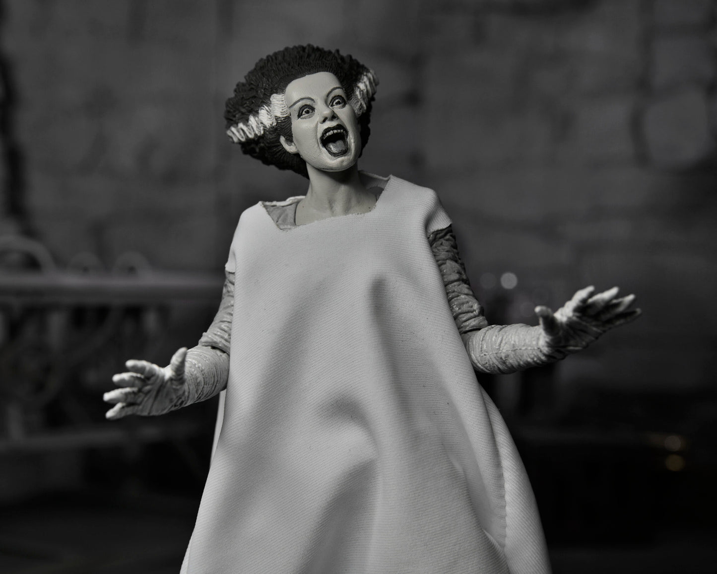 NECA Universal Monsters Bride of Frankenstein (B&W)