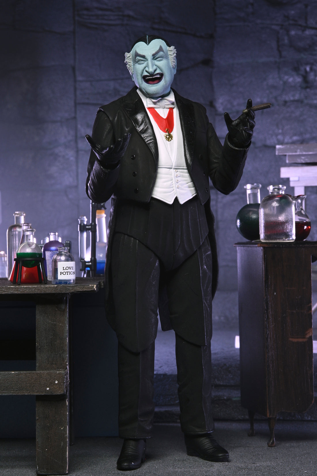 The Munsters (TV Series) - Ultimate Grandpa Munster 7” Scale Action Figure