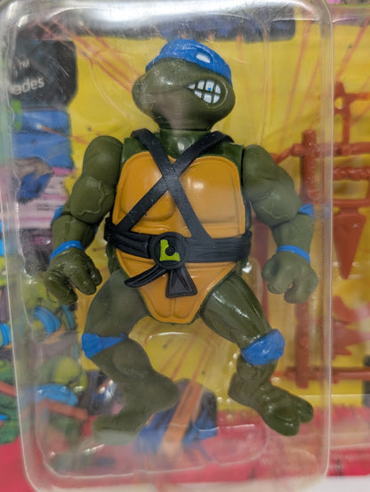 Vtg (1988) TMNT Leonardo Figure (10 Back)