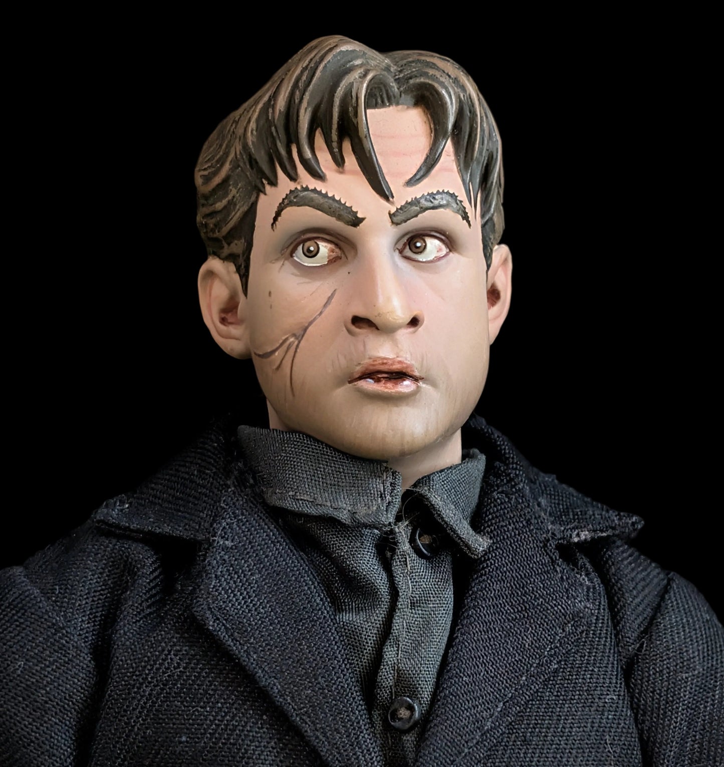 2001 Universal Monsters 12" Sideshow Fritz figure w/base